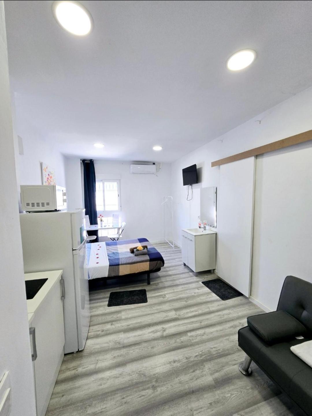 Apartamento Metro Manises Y Aeropuerto Kültér fotó